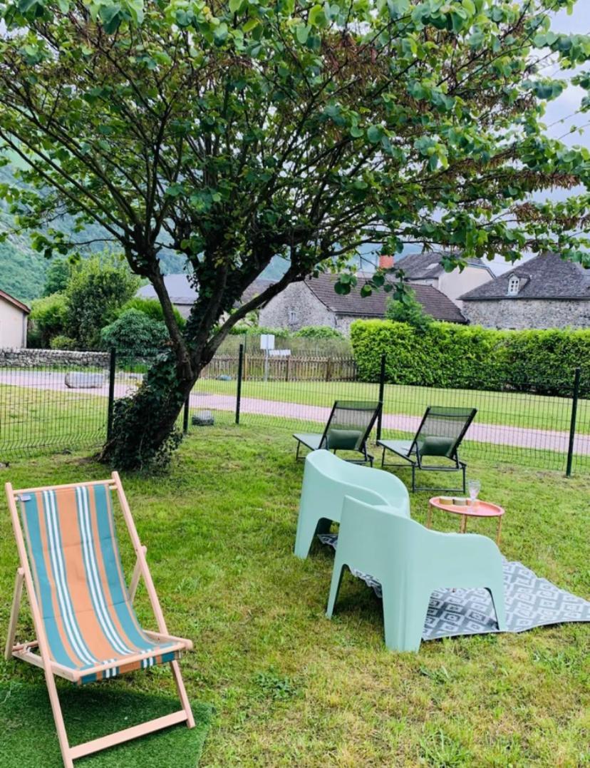 La Suite Unique - Le Jardin Sur Les Pyrenees- Vue Panoramique Montagne -Jardin Cloture Prive De 100M2-Parking-Linge De Lit Et Serviettes Compris- Bielle Ngoại thất bức ảnh