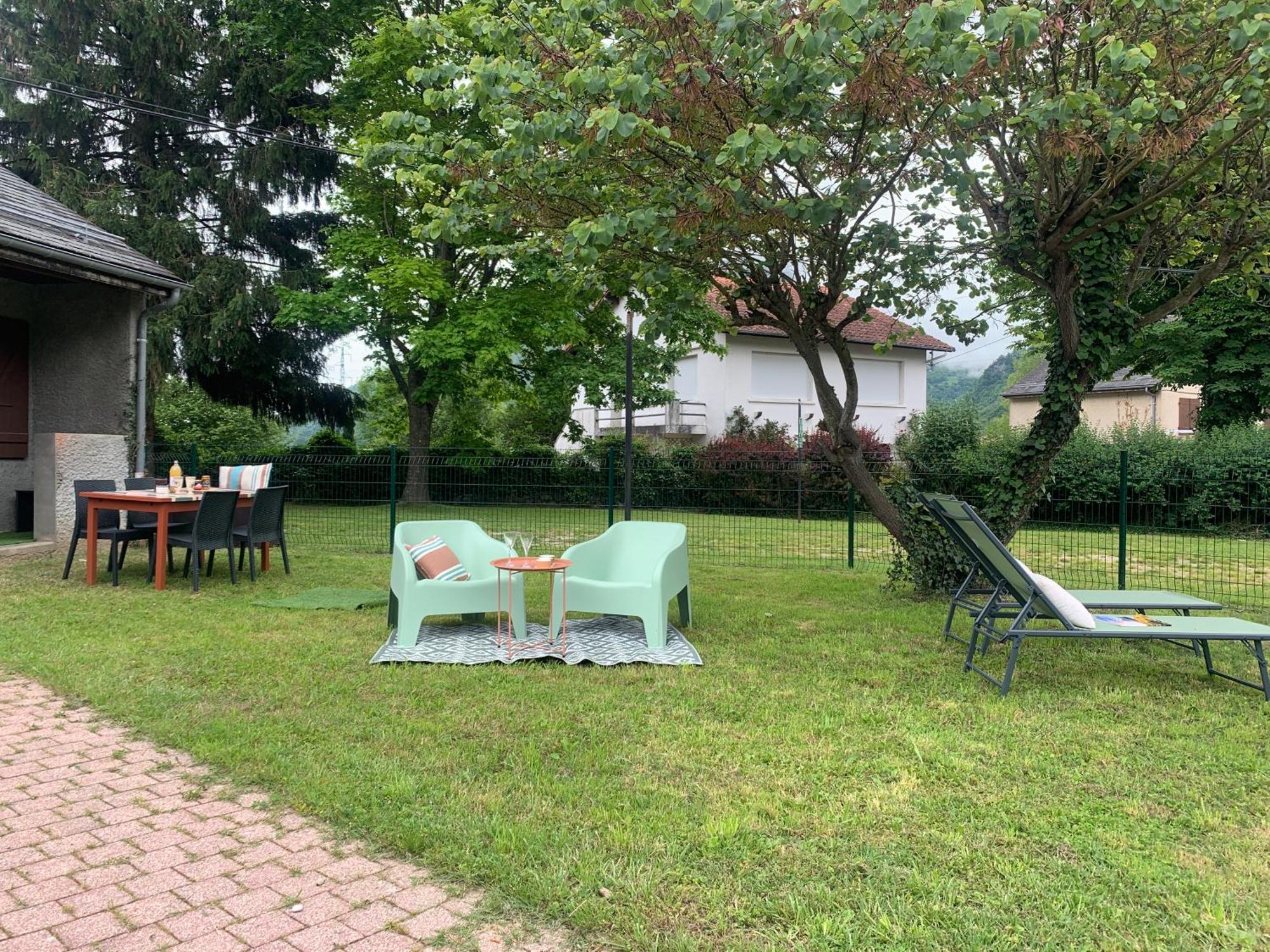 La Suite Unique - Le Jardin Sur Les Pyrenees- Vue Panoramique Montagne -Jardin Cloture Prive De 100M2-Parking-Linge De Lit Et Serviettes Compris- Bielle Ngoại thất bức ảnh