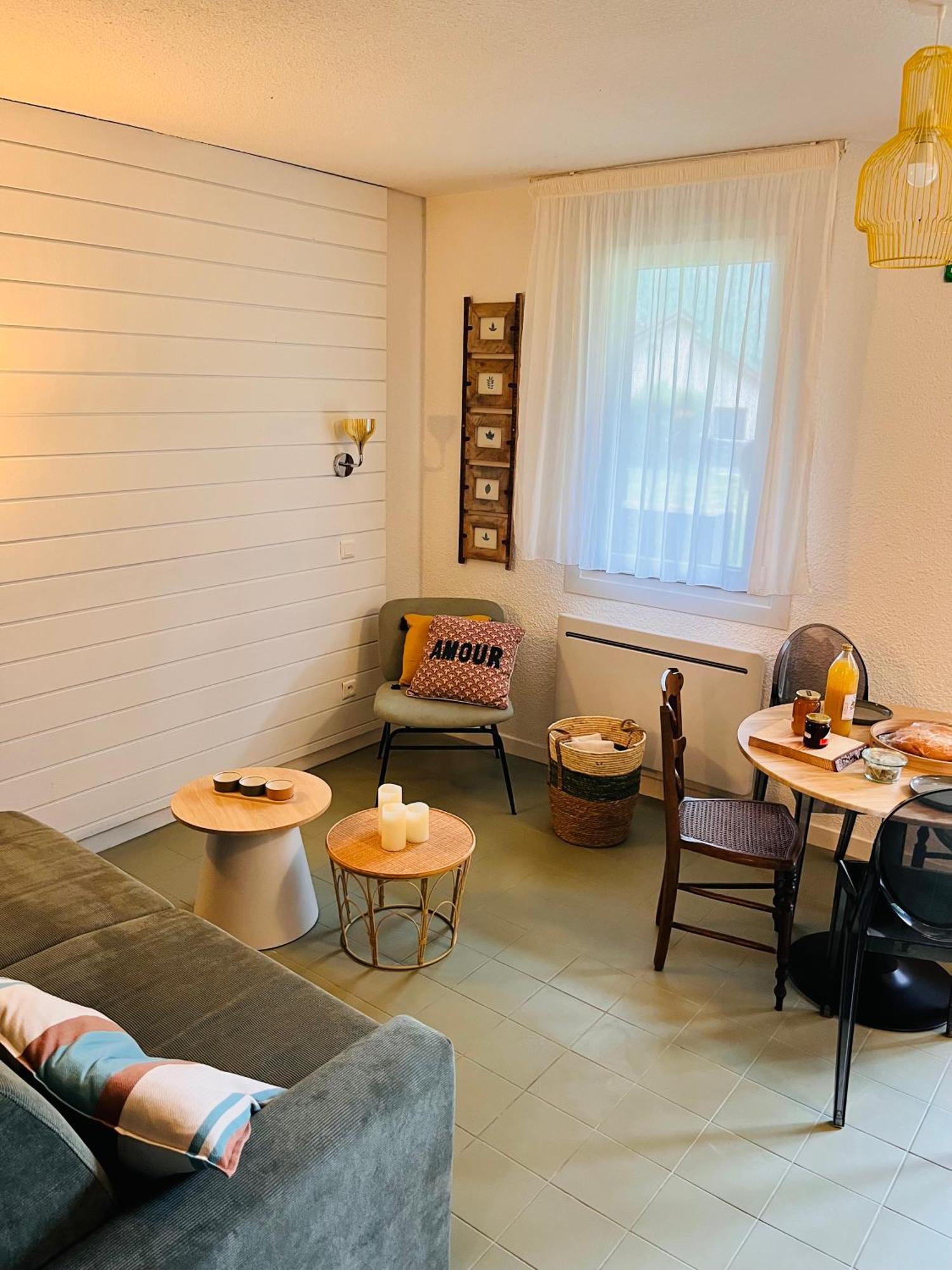 La Suite Unique - Le Jardin Sur Les Pyrenees- Vue Panoramique Montagne -Jardin Cloture Prive De 100M2-Parking-Linge De Lit Et Serviettes Compris- Bielle Ngoại thất bức ảnh