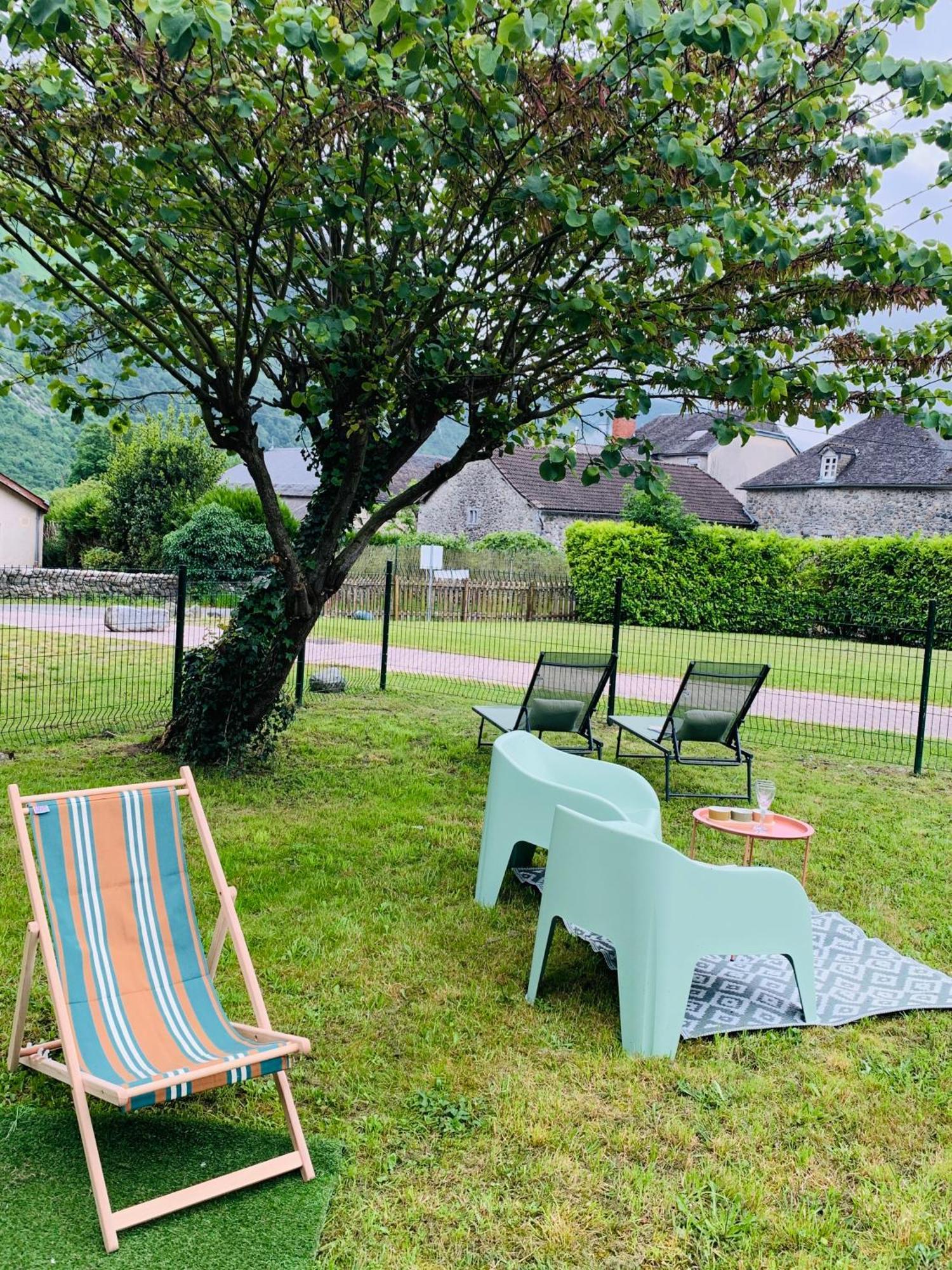 La Suite Unique - Le Jardin Sur Les Pyrenees- Vue Panoramique Montagne -Jardin Cloture Prive De 100M2-Parking-Linge De Lit Et Serviettes Compris- Bielle Ngoại thất bức ảnh